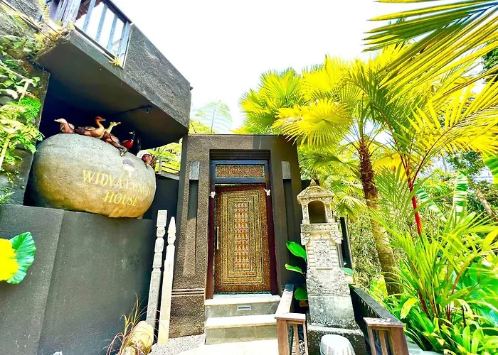 Widya Luxury House ホームステイ