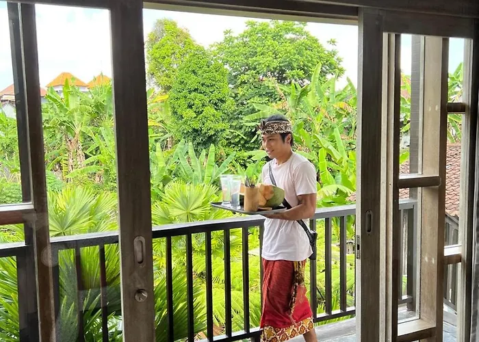 Widya Luxury House ホームステイ ウブド